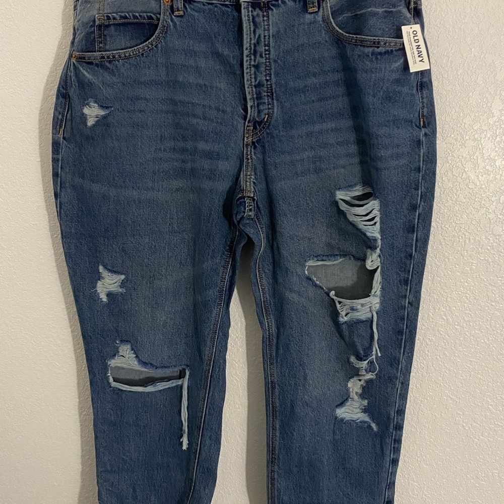 Old Navy Women’s Relaxed Fit Distressed Blue Jeans
